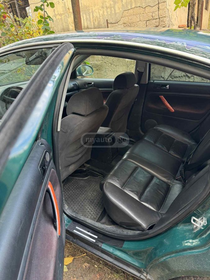 Volkswagen Passat 2001 — photo 2