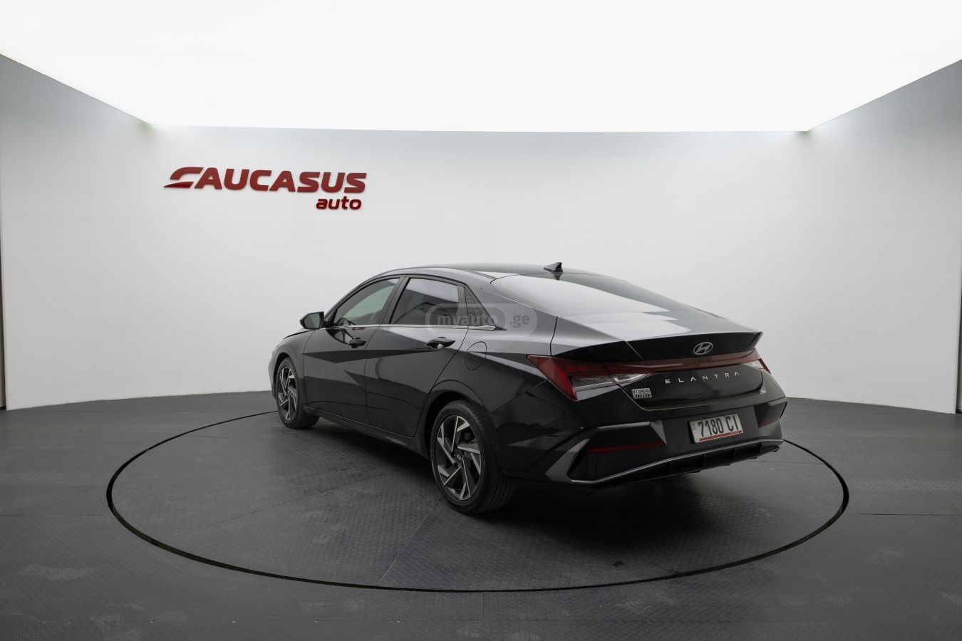 Hyundai Elantra 2024 — photo 2