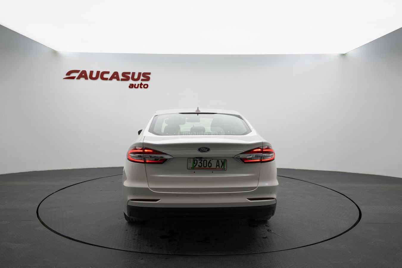 Ford Fusion 2019 — photo 2