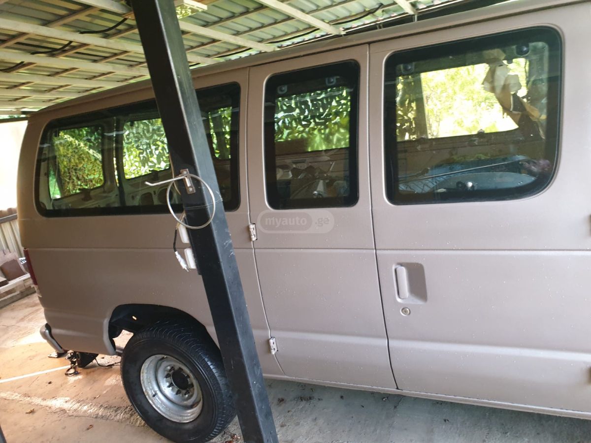 Ford Econovan 1994 — photo 2
