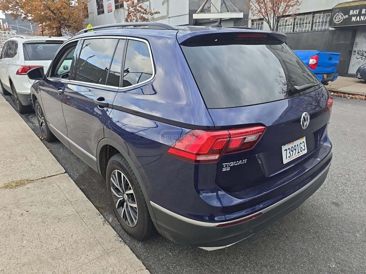 Volkswagen Tiguan 2021 — photo 2