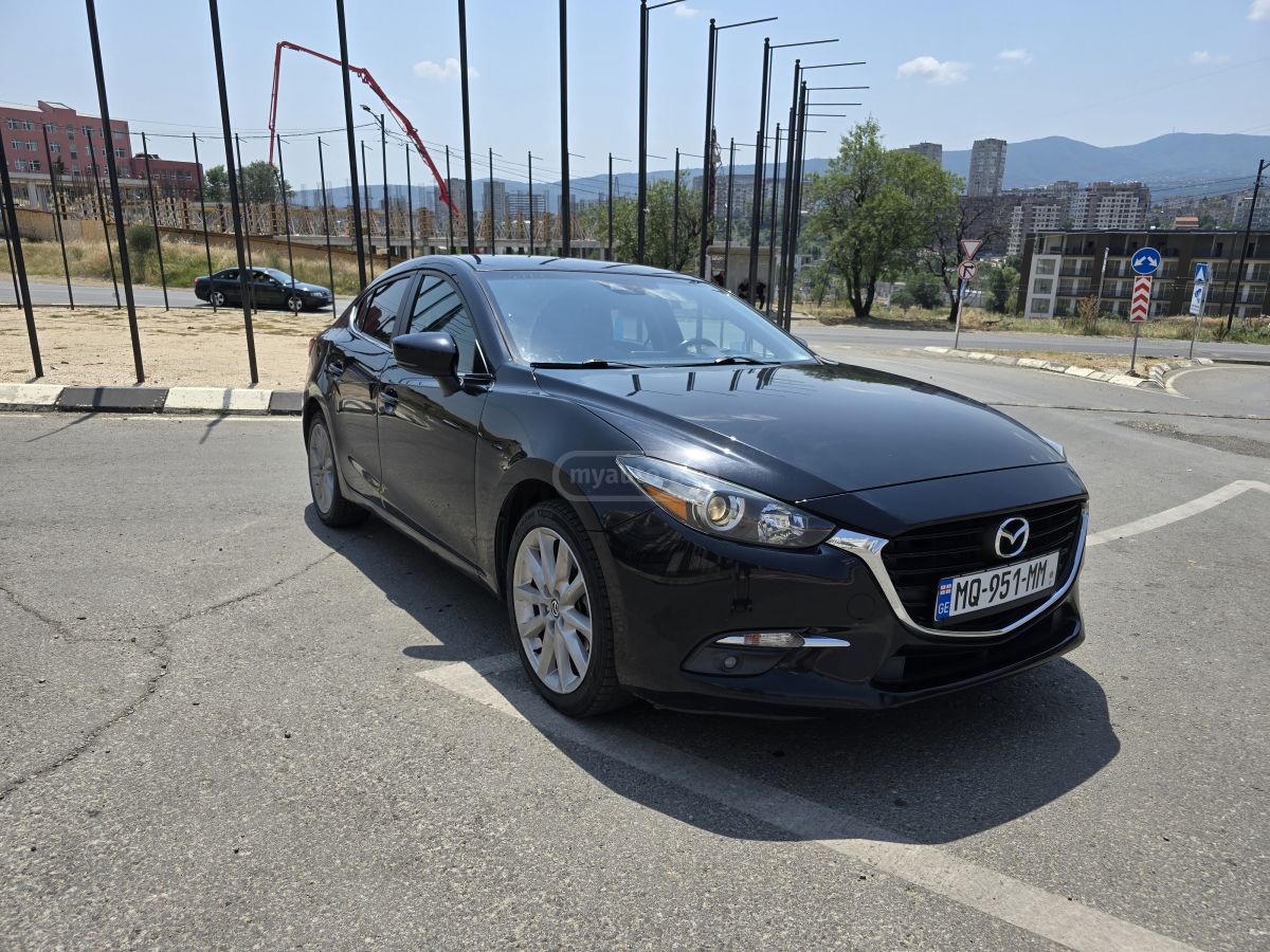 Mazda Mazda3 2018 — photo 2