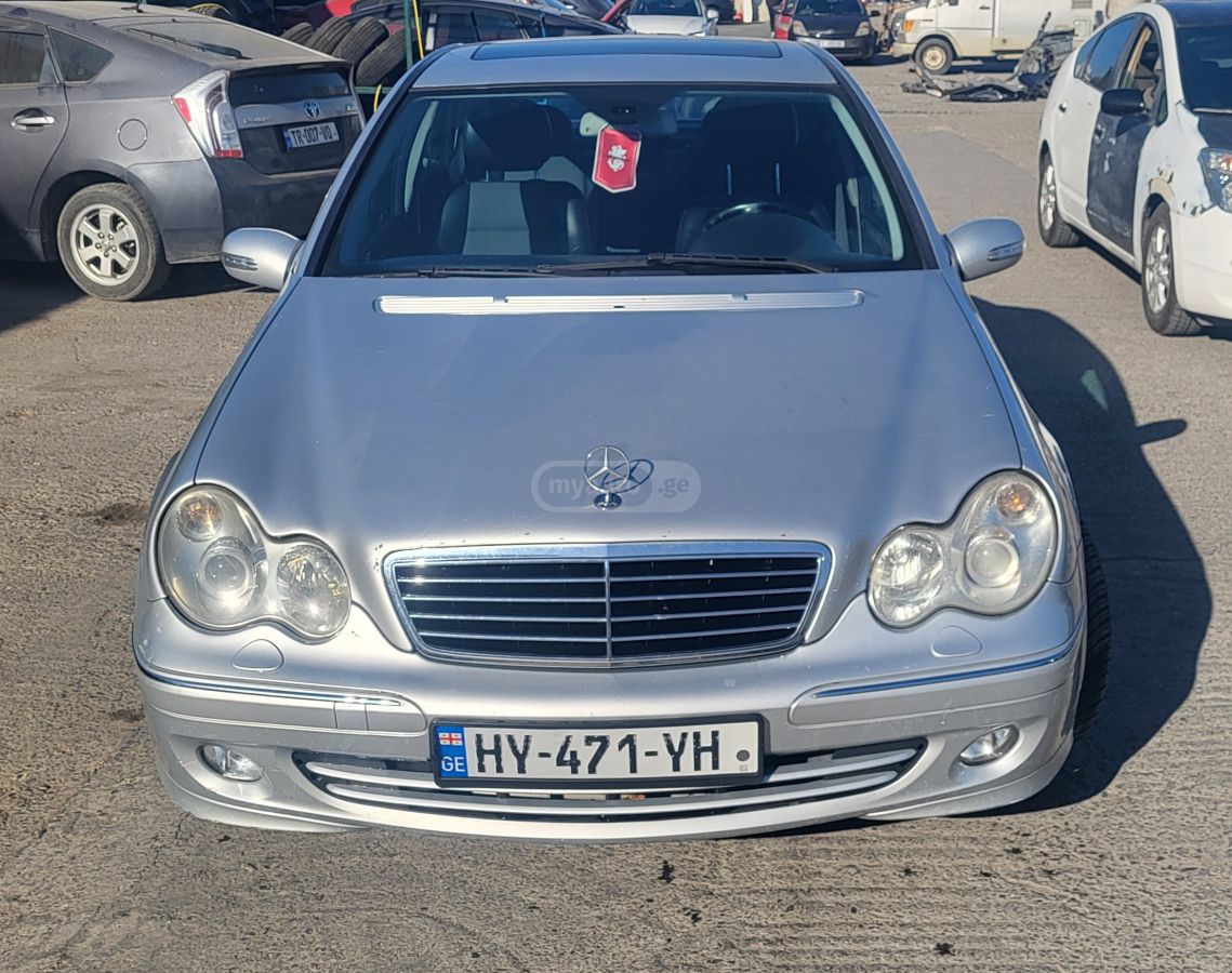 Mercedes-Benz C 230 2005 — photo 2