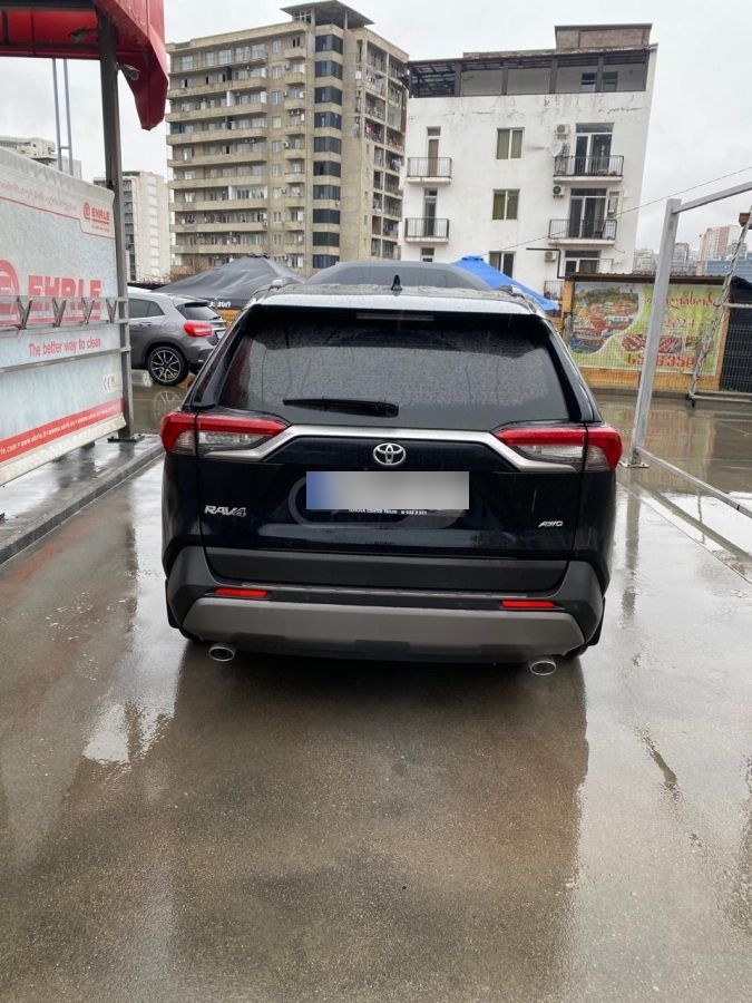 Toyota RAV4 2019 — photo 2