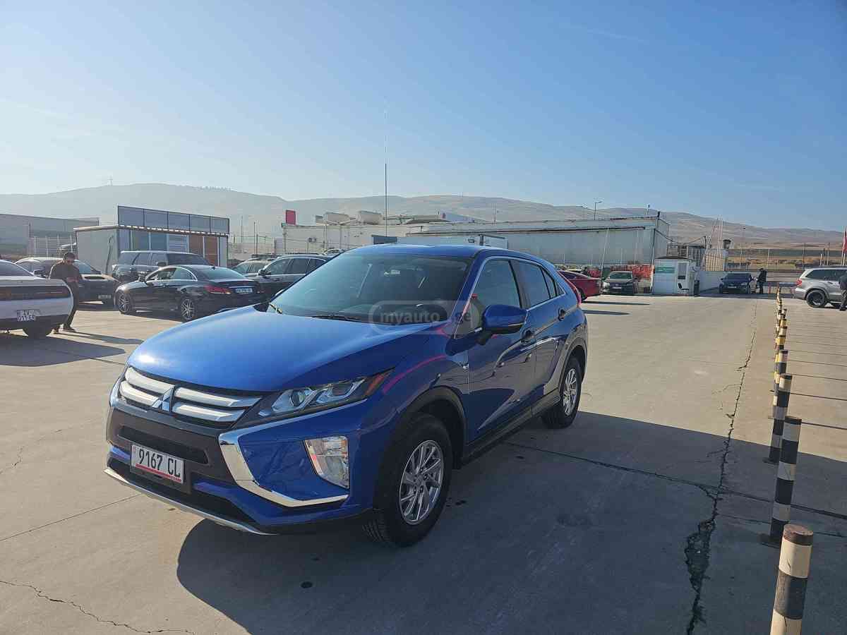 Mitsubishi Eclipse Cross 2018 — photo 2