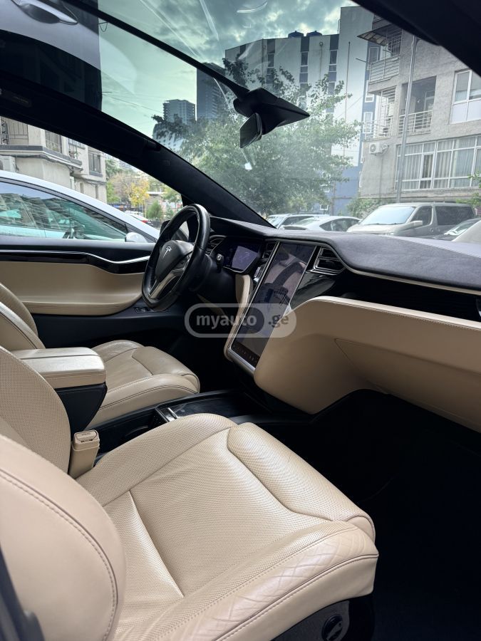 Tesla Model X 2016 — photo 2