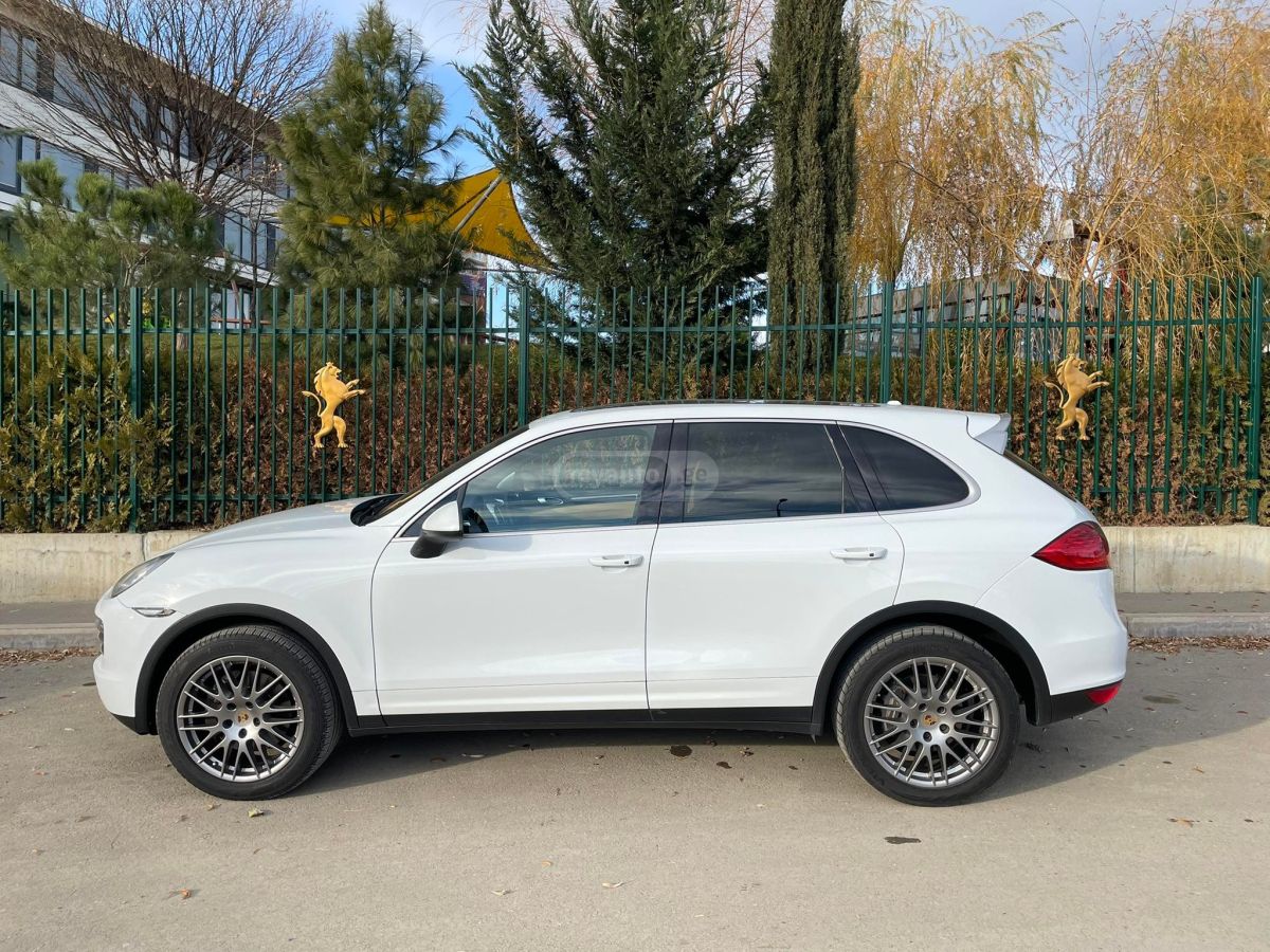 Porsche Cayenne 2014 — photo 2