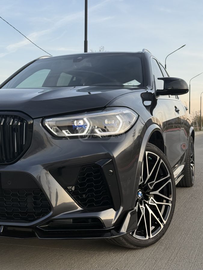 BMW X5 2022 — photo 2