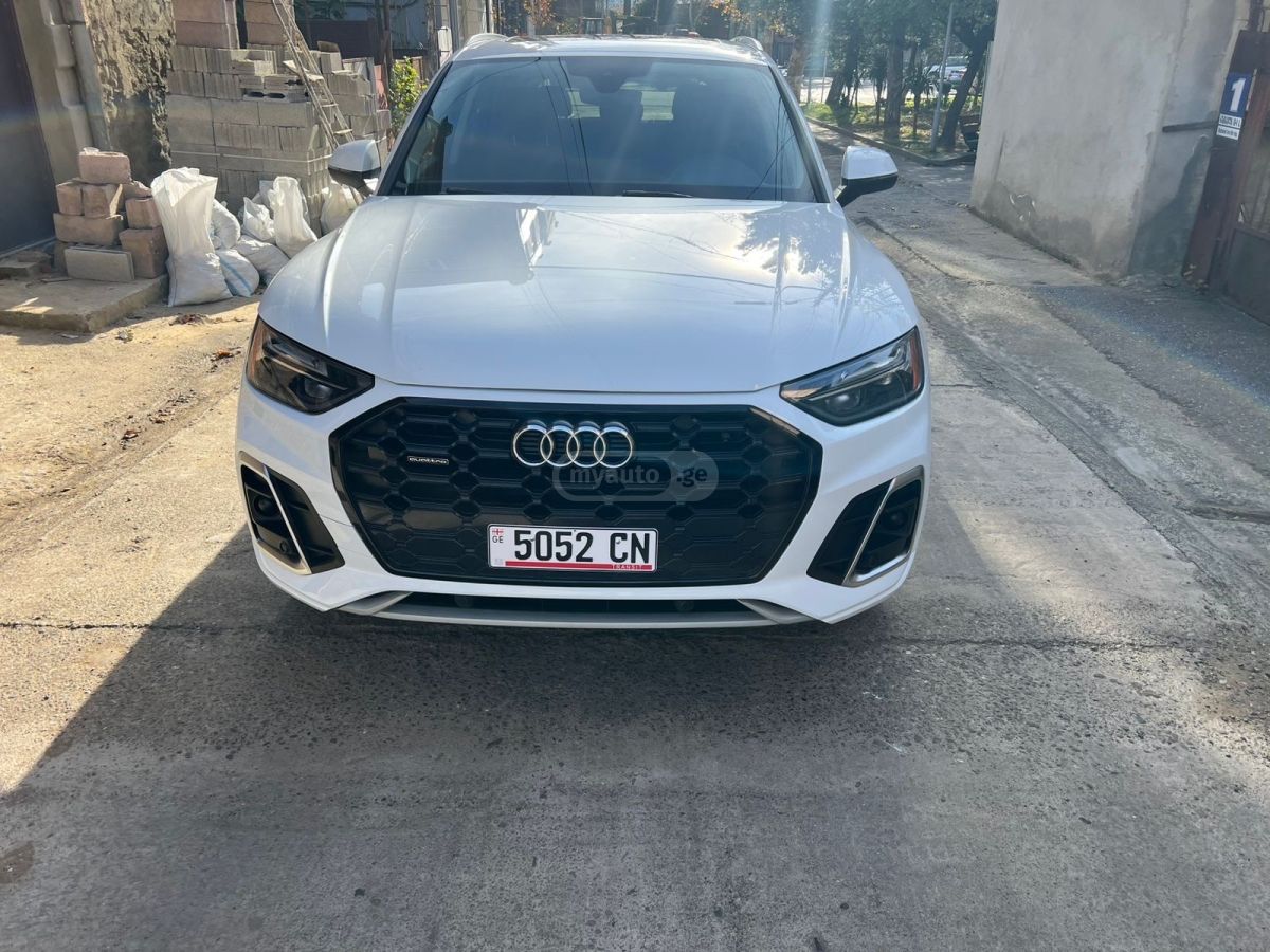 Audi Q5 2022 — photo 2
