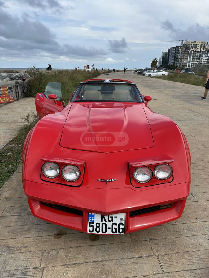 Chevrolet Corvette 1981 — photo 2