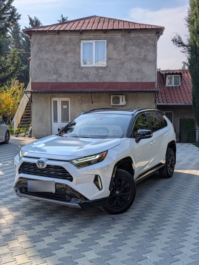 Toyota RAV4 2023 — photo 2