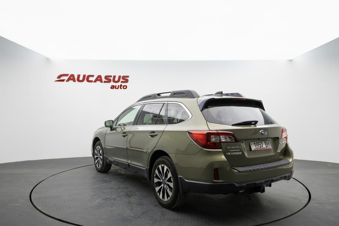 Subaru Outback 2016 — photo 2