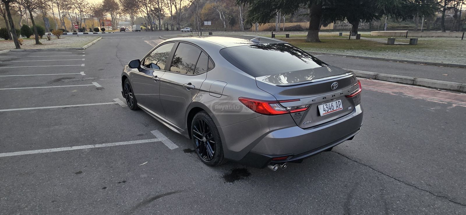 Toyota Camry 2024 — photo 2