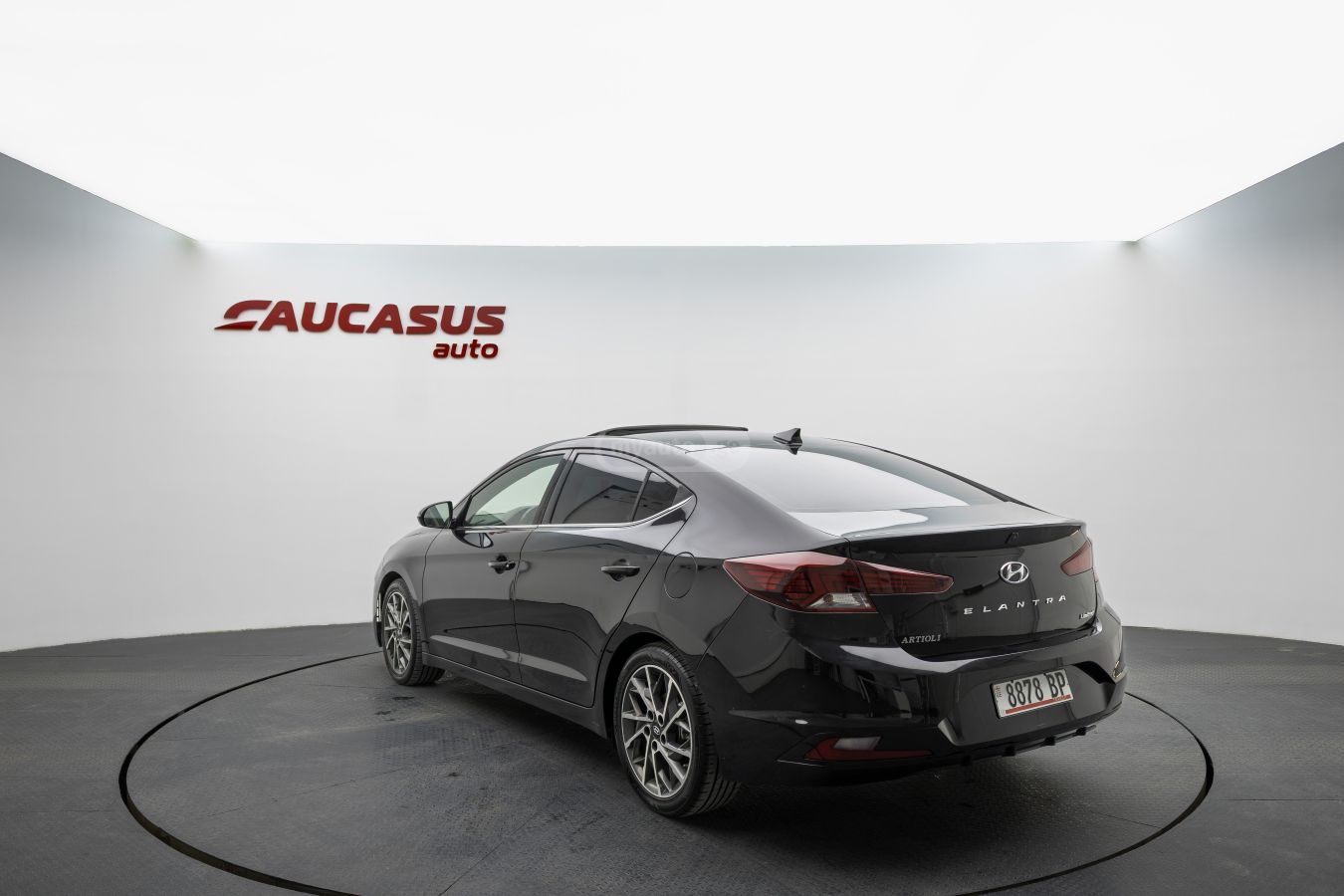 Hyundai Elantra 2020 — photo 2