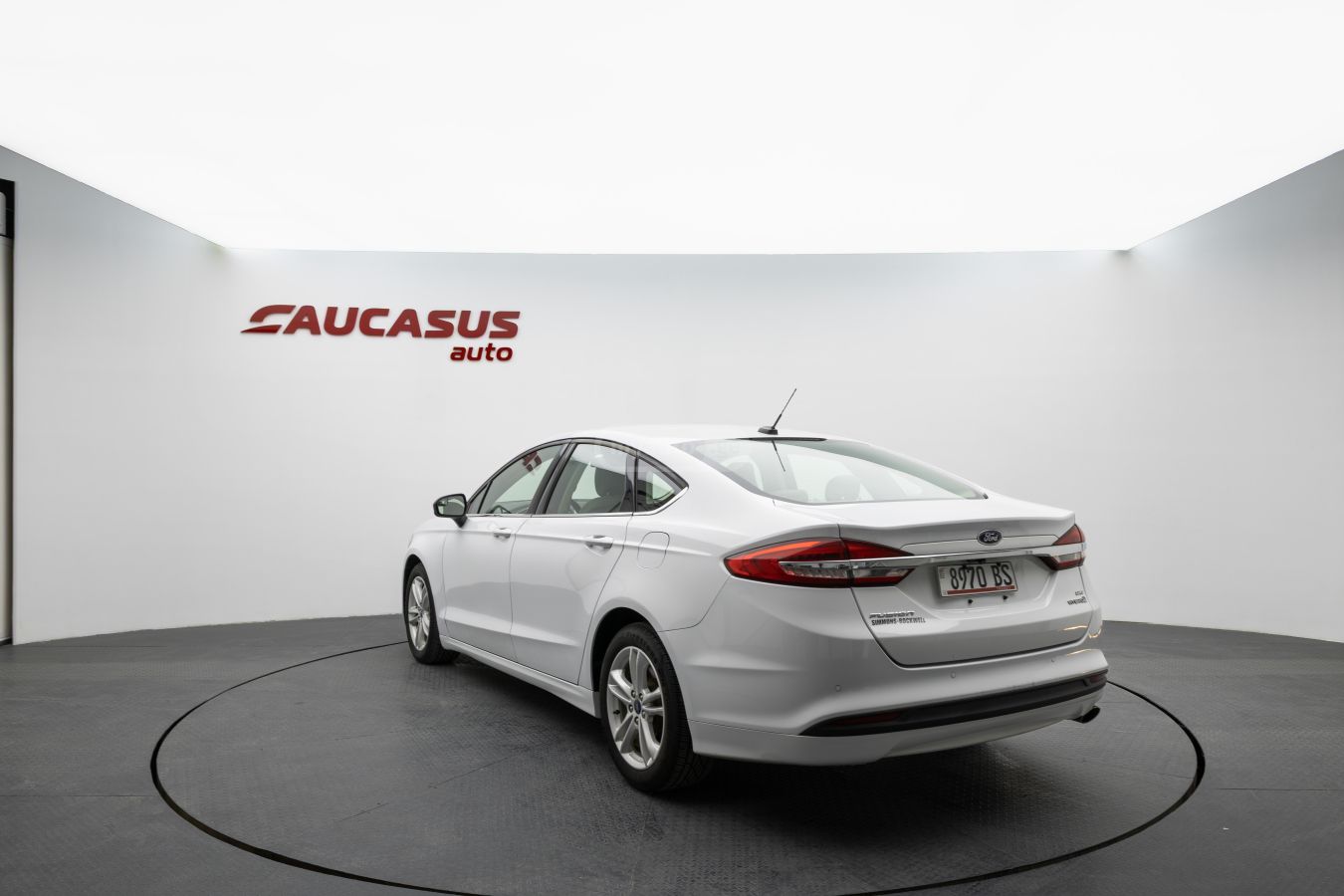 Ford Fusion 2018 — photo 2