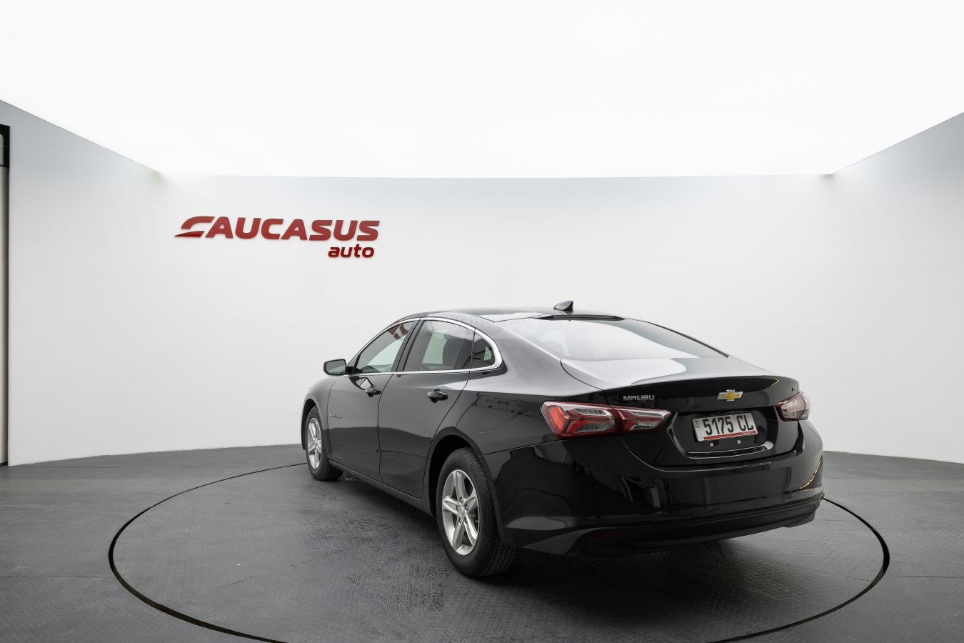 Chevrolet Malibu 2022 — photo 2