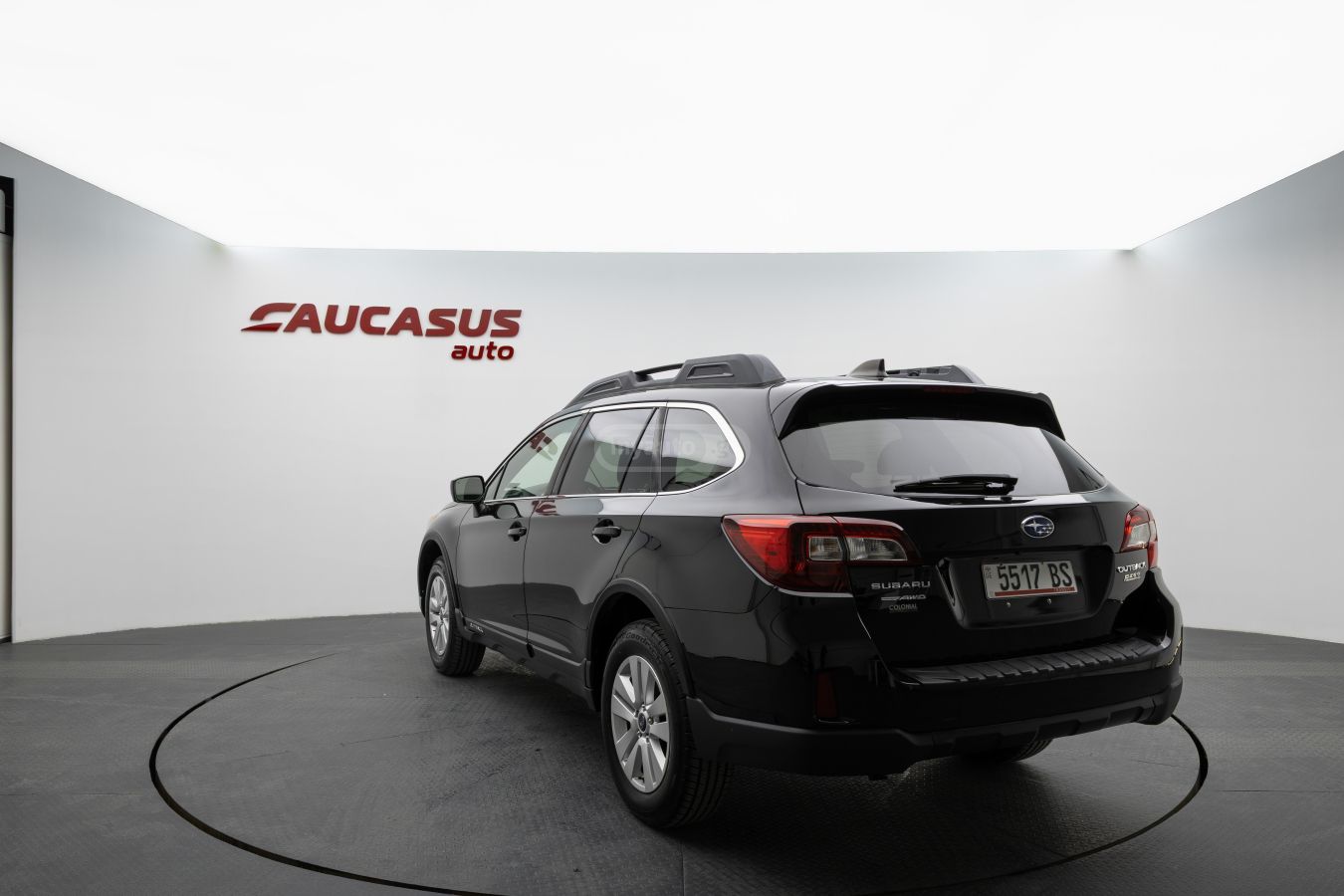 Subaru Outback 2017 — photo 2