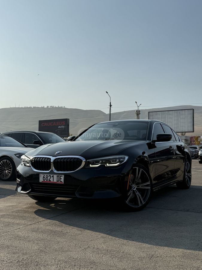 BMW 330