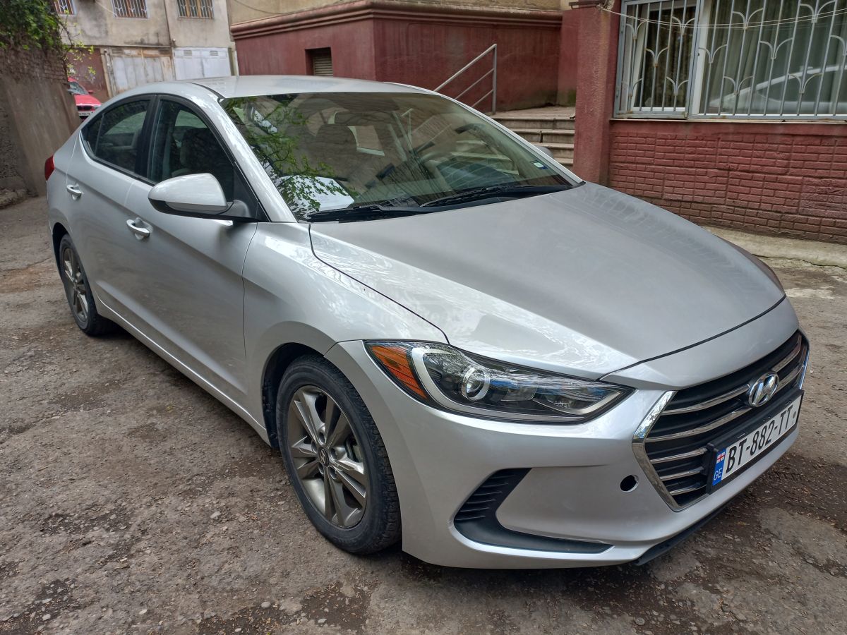 Hyundai Elantra 2018 — photo 2