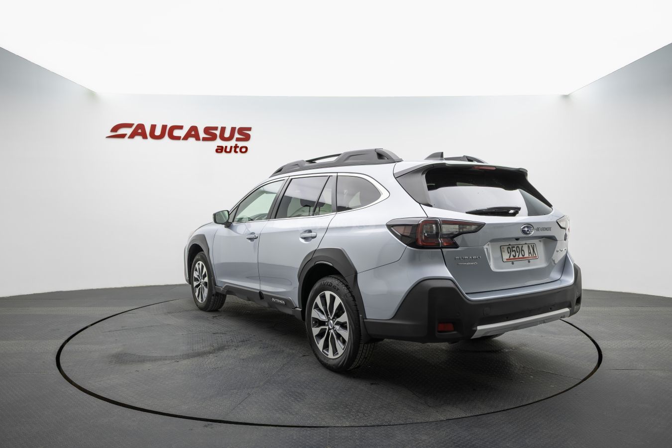 Subaru Outback 2023 — photo 2