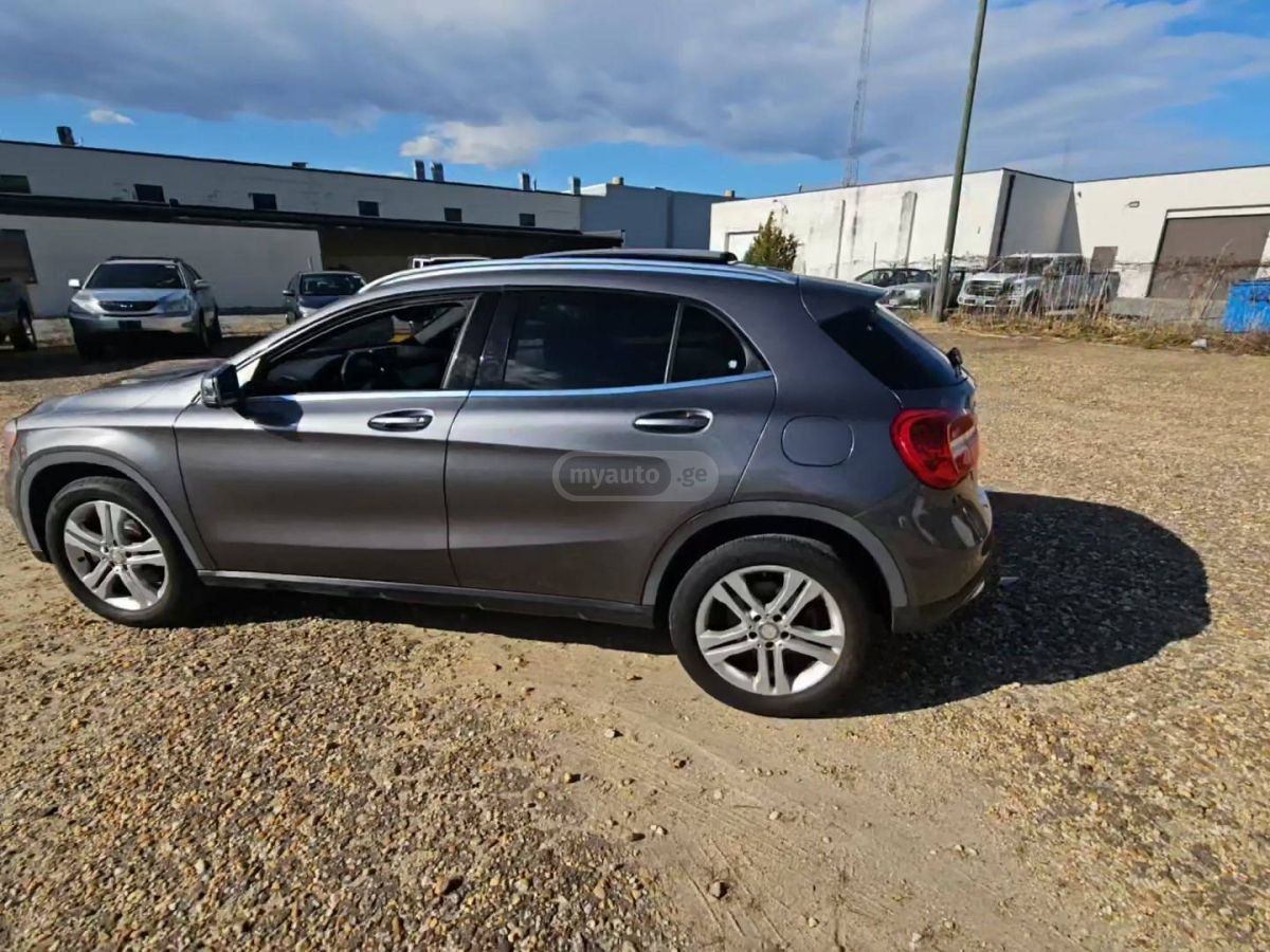 Mercedes-Benz GLA 250 2017 — photo 2