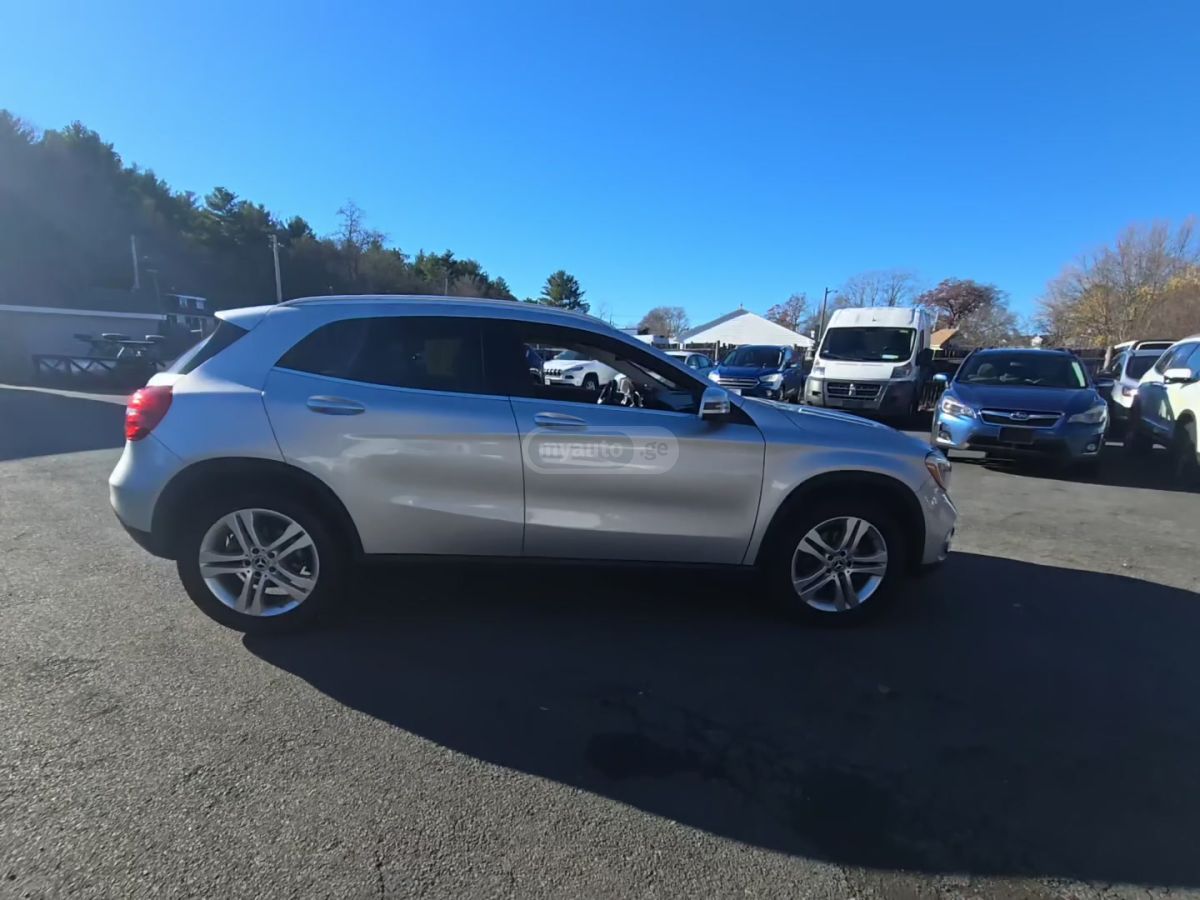 Mercedes-Benz GLA 250 2019 — photo 2