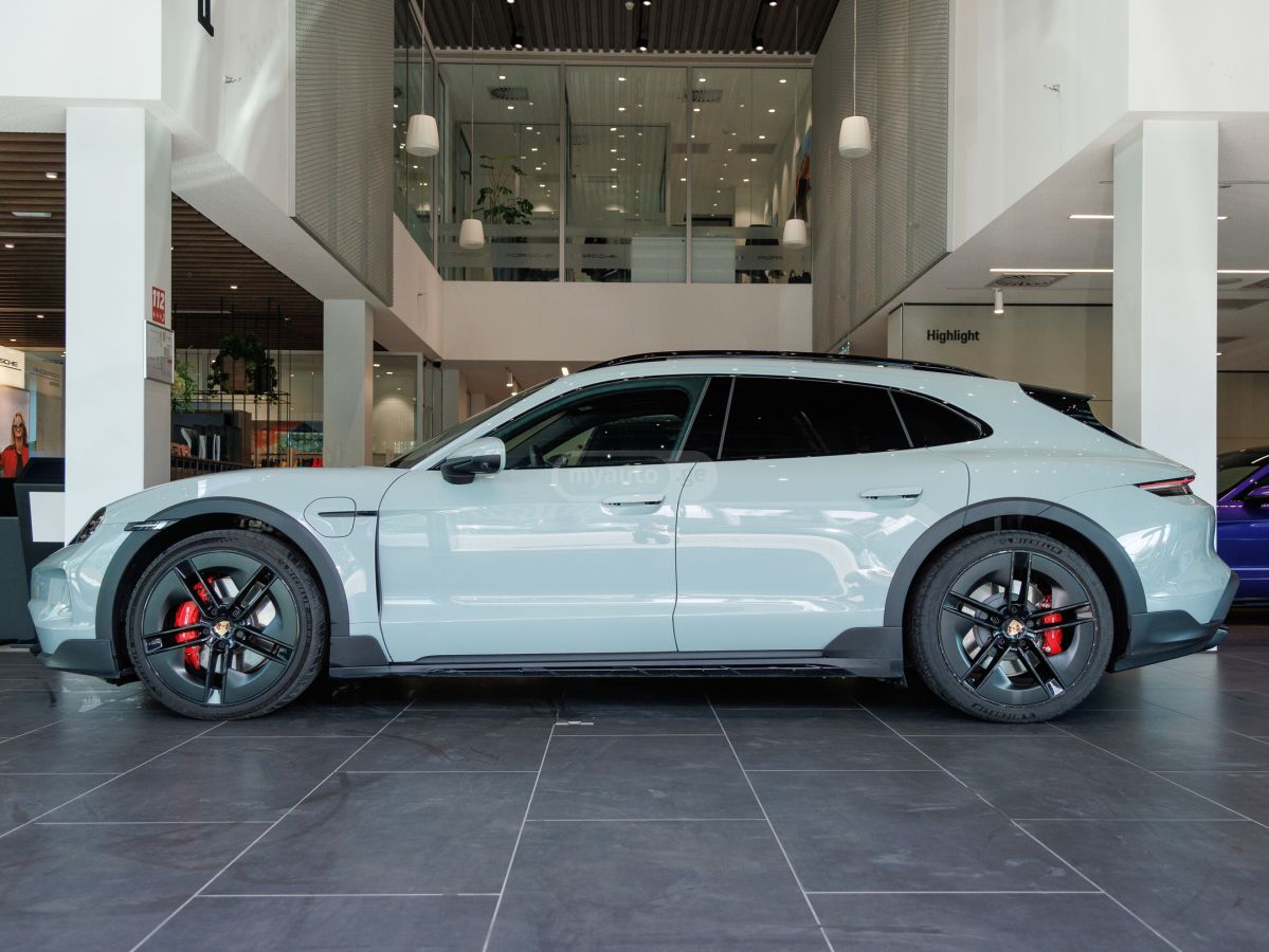 Porsche Taycan 4 S 2024 — photo 2