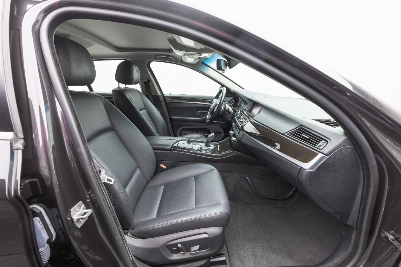 BMW 535 2016 — photo 2
