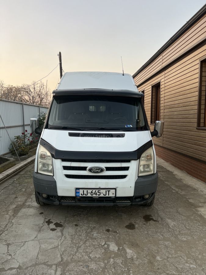 Ford Transit 2010 — photo 2