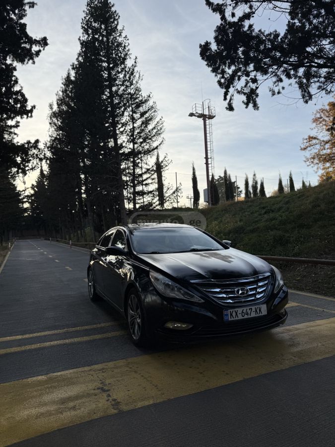Hyundai Sonata 2011 — photo 2