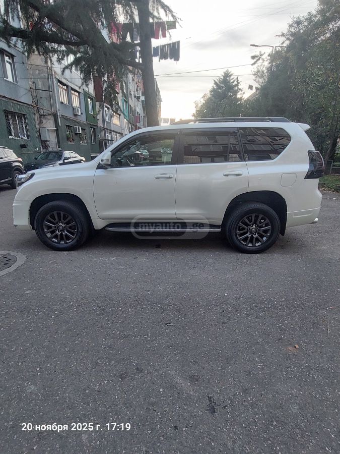 Toyota Land Cruiser Prado 2017 — photo 2