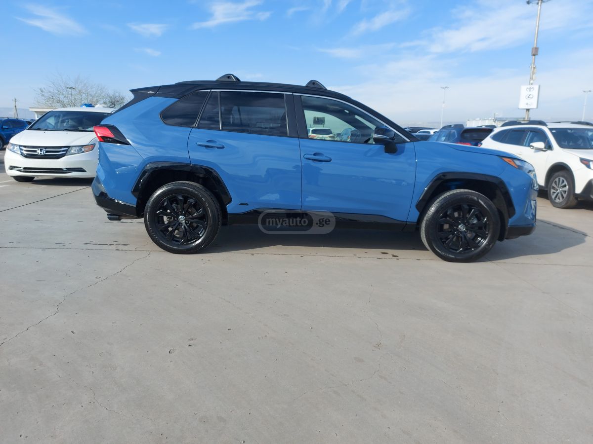 Toyota RAV4 2022 — photo 2