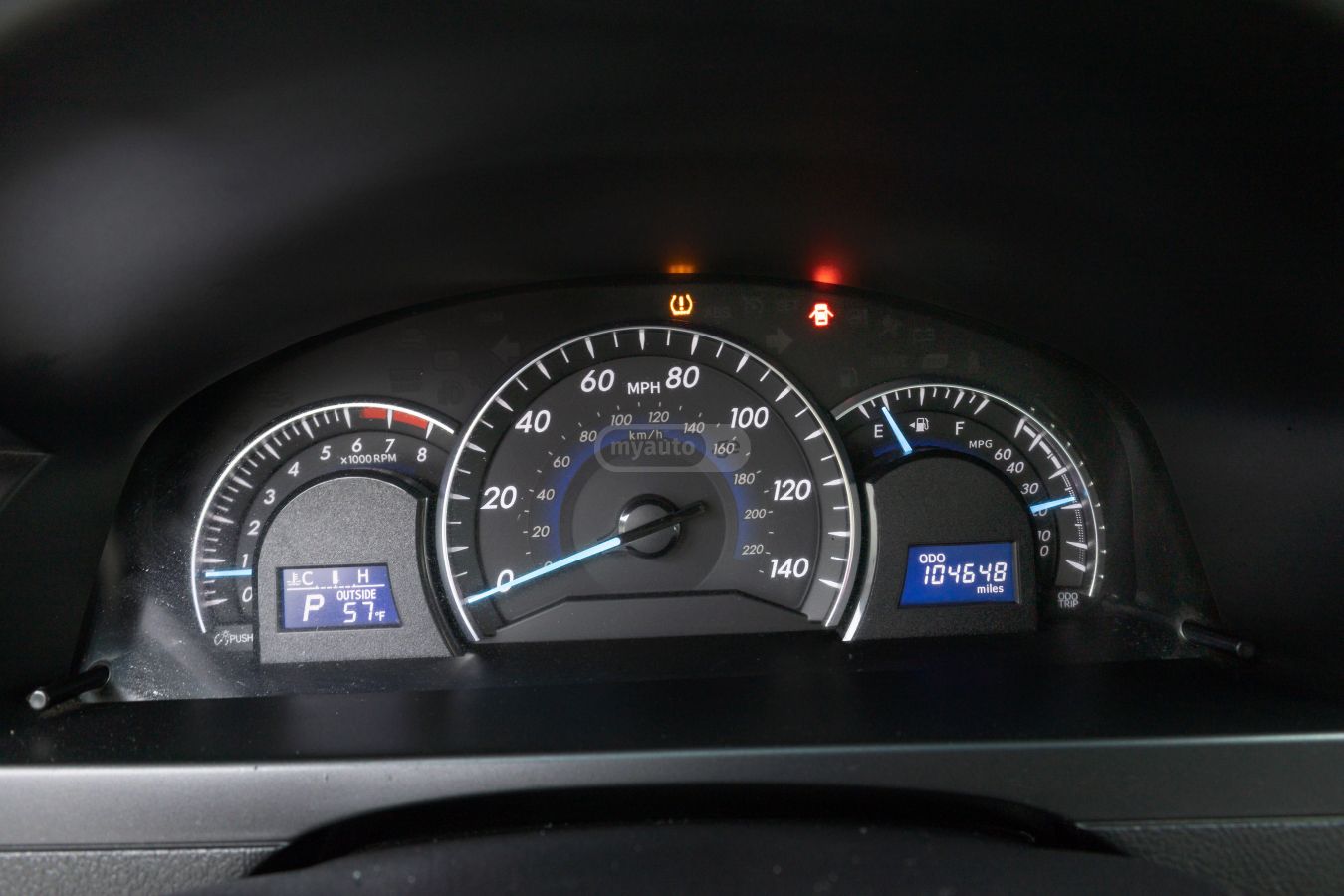 Toyota Camry 2014 — photo 2