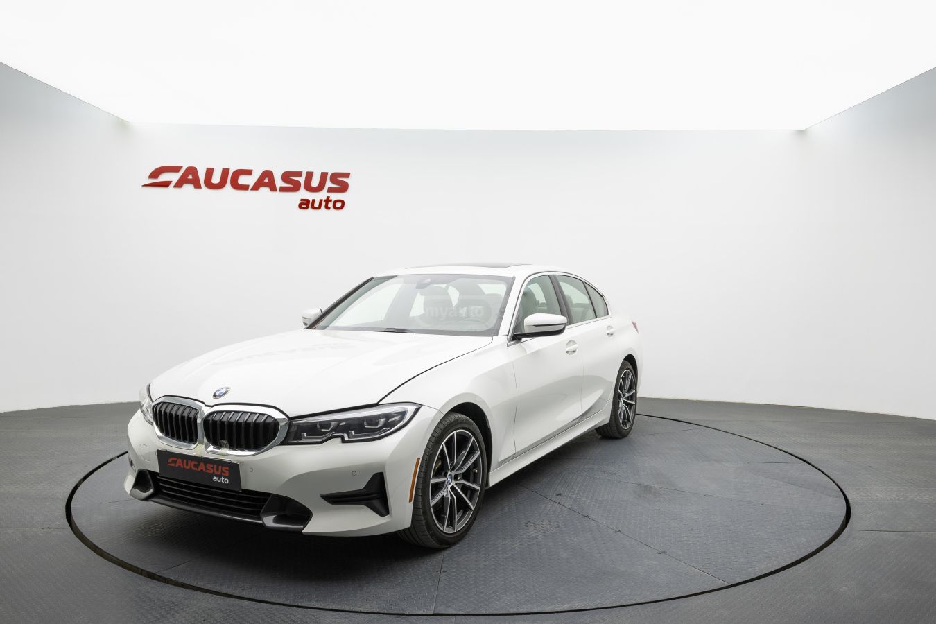 BMW 330