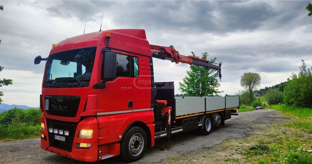 Isuzu TGX