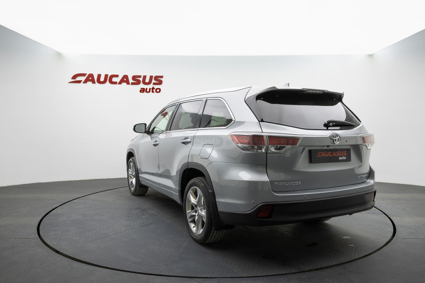 Toyota Highlander 2015 — photo 2