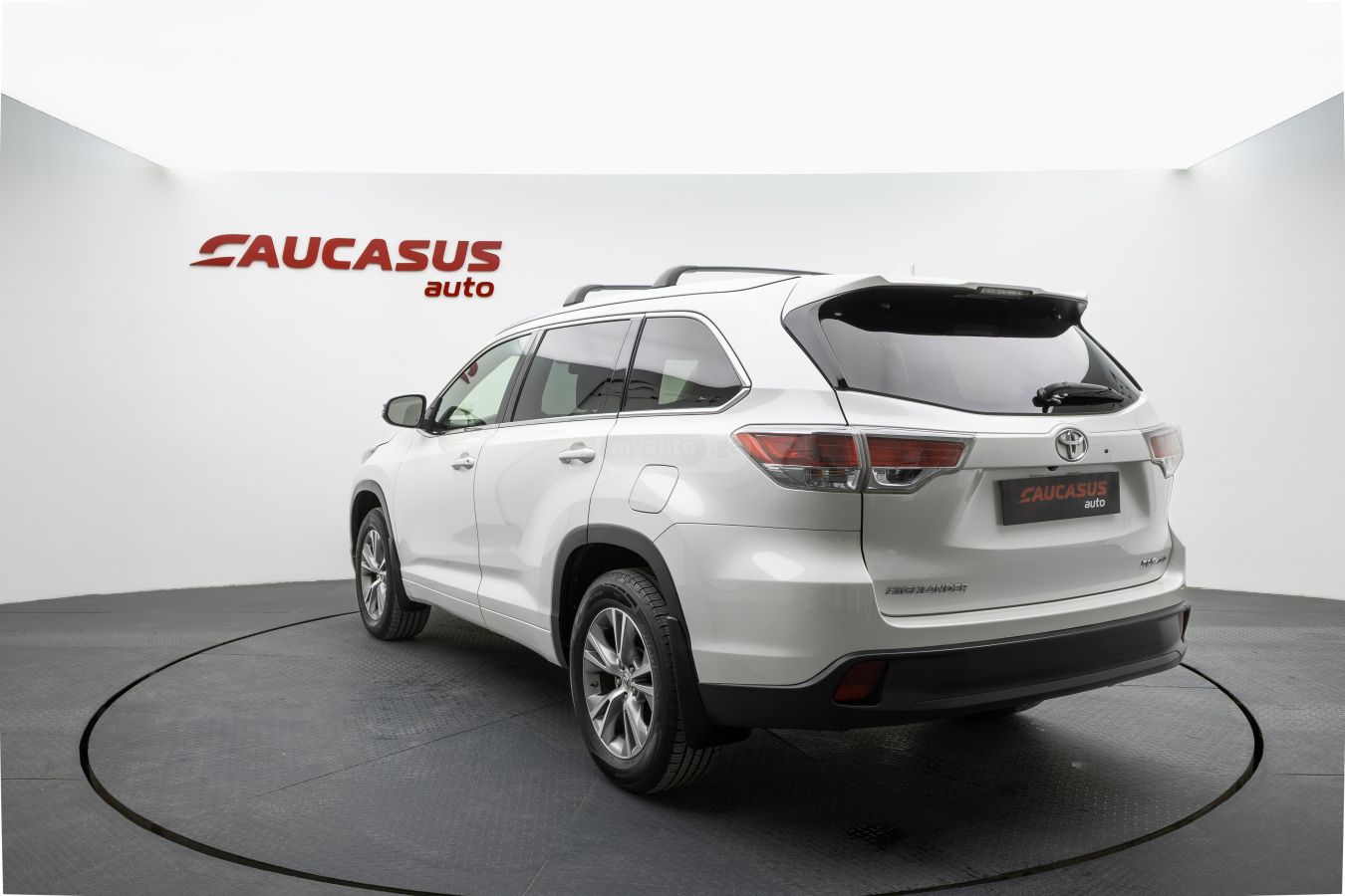 Toyota Highlander 2015 — photo 2
