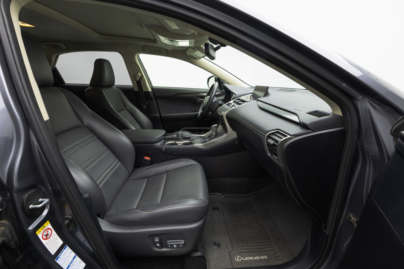 Lexus NX 200 2017 — photo 2