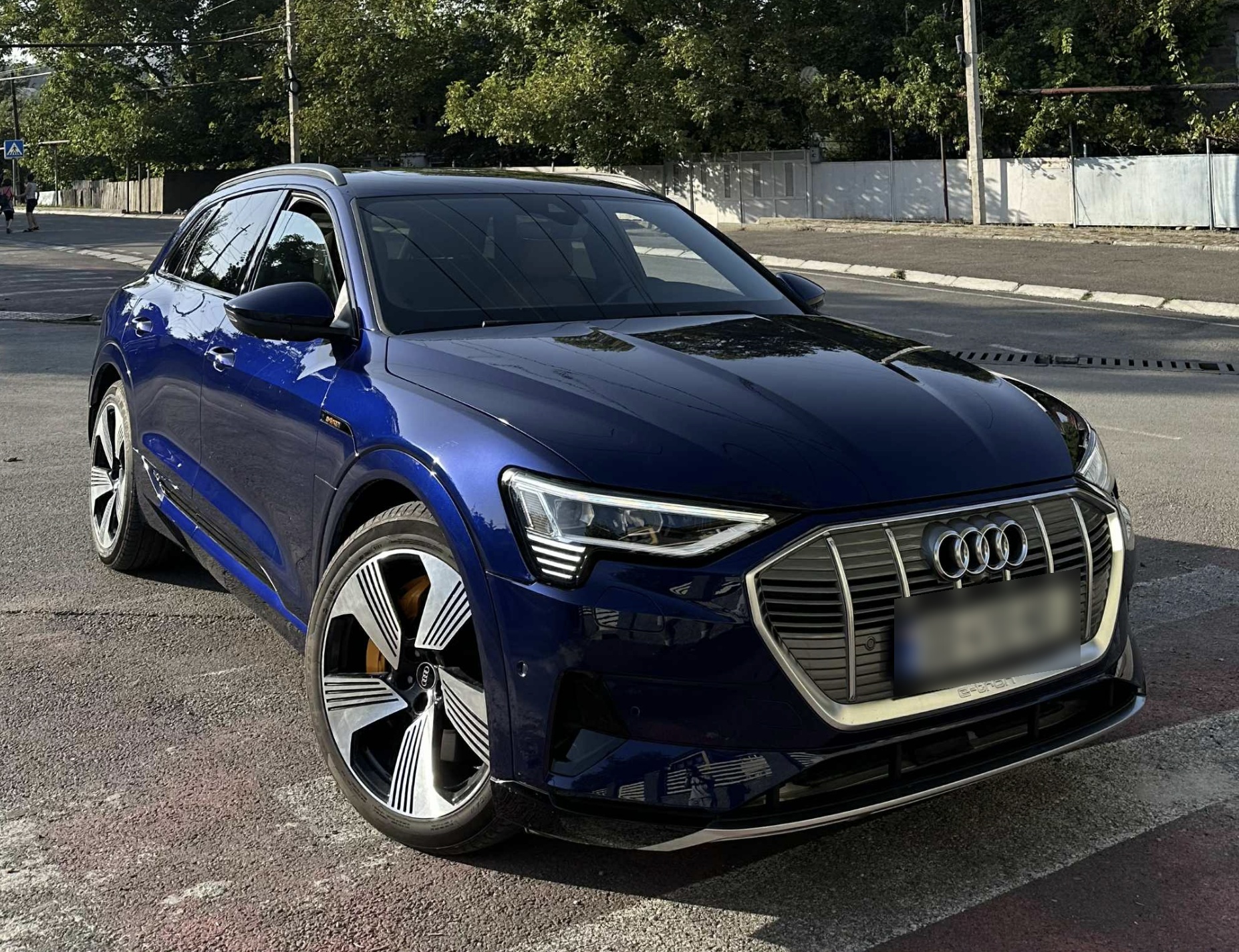 Audi e-tron 2022 — photo 2