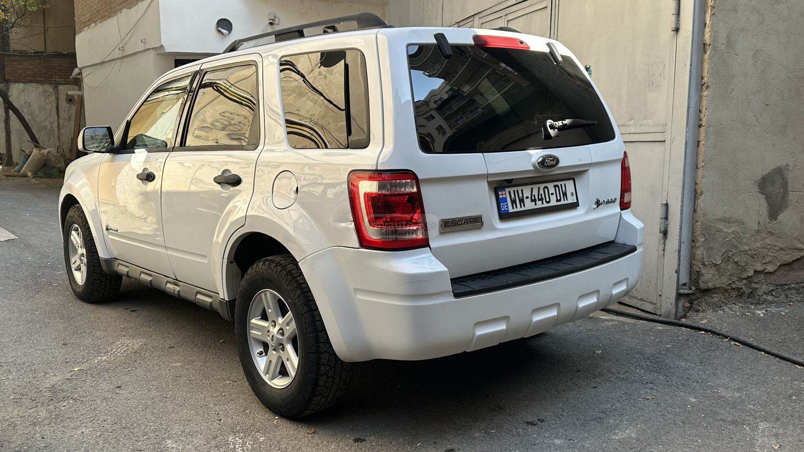 Ford Escape 2009 — photo 2