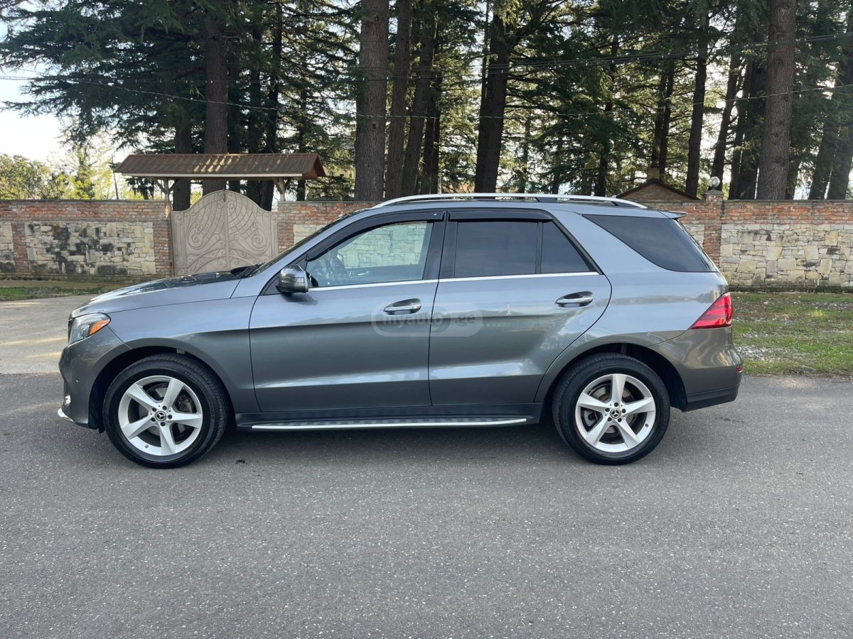 Mercedes-Benz GLE 350 2016 — photo 2