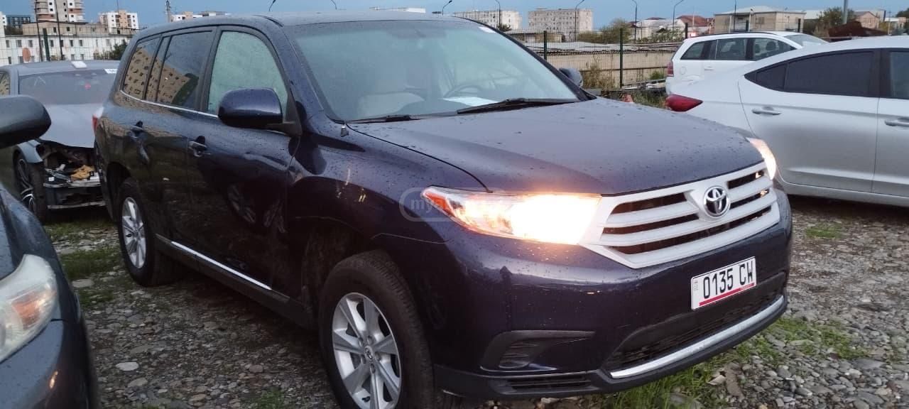 Toyota Highlander 2012 — photo 2