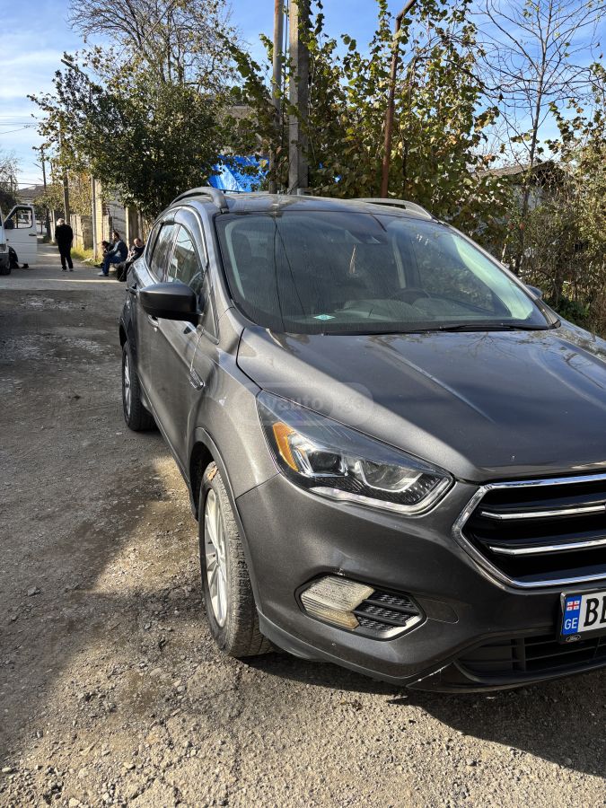 Ford Escape 2018 — photo 2