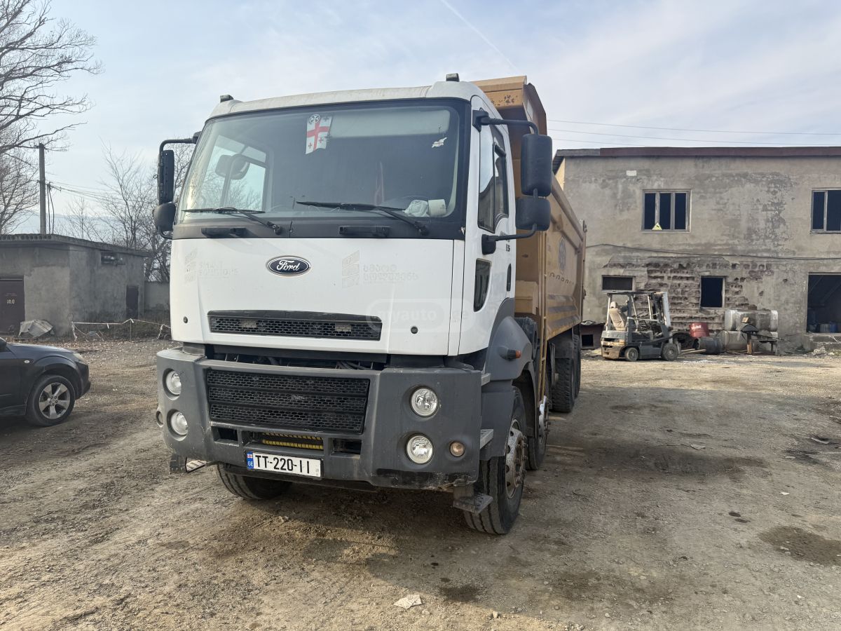 Ford Cargo 2017 — photo 2