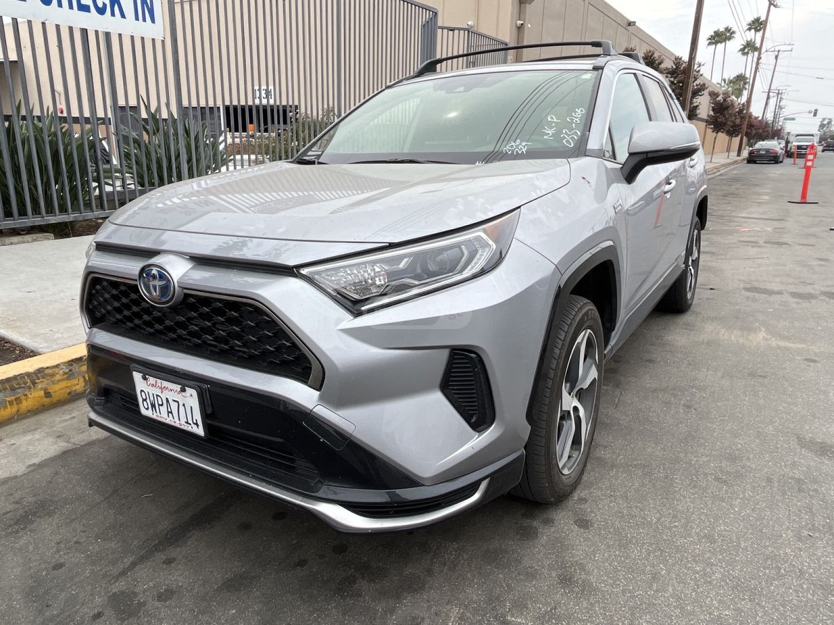 Toyota RAV4 2021 — photo 2