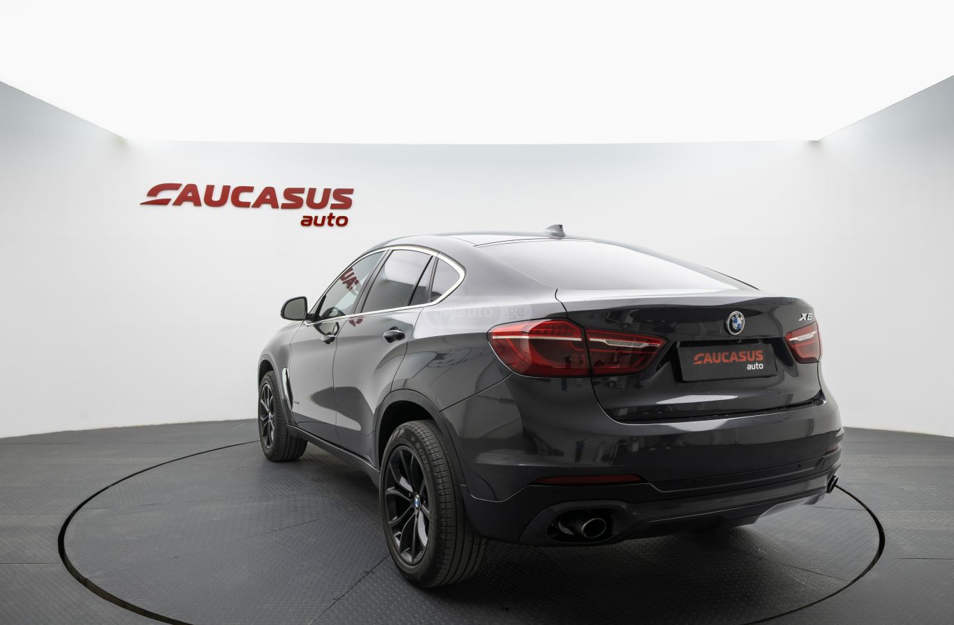 BMW X6 2015 — photo 2