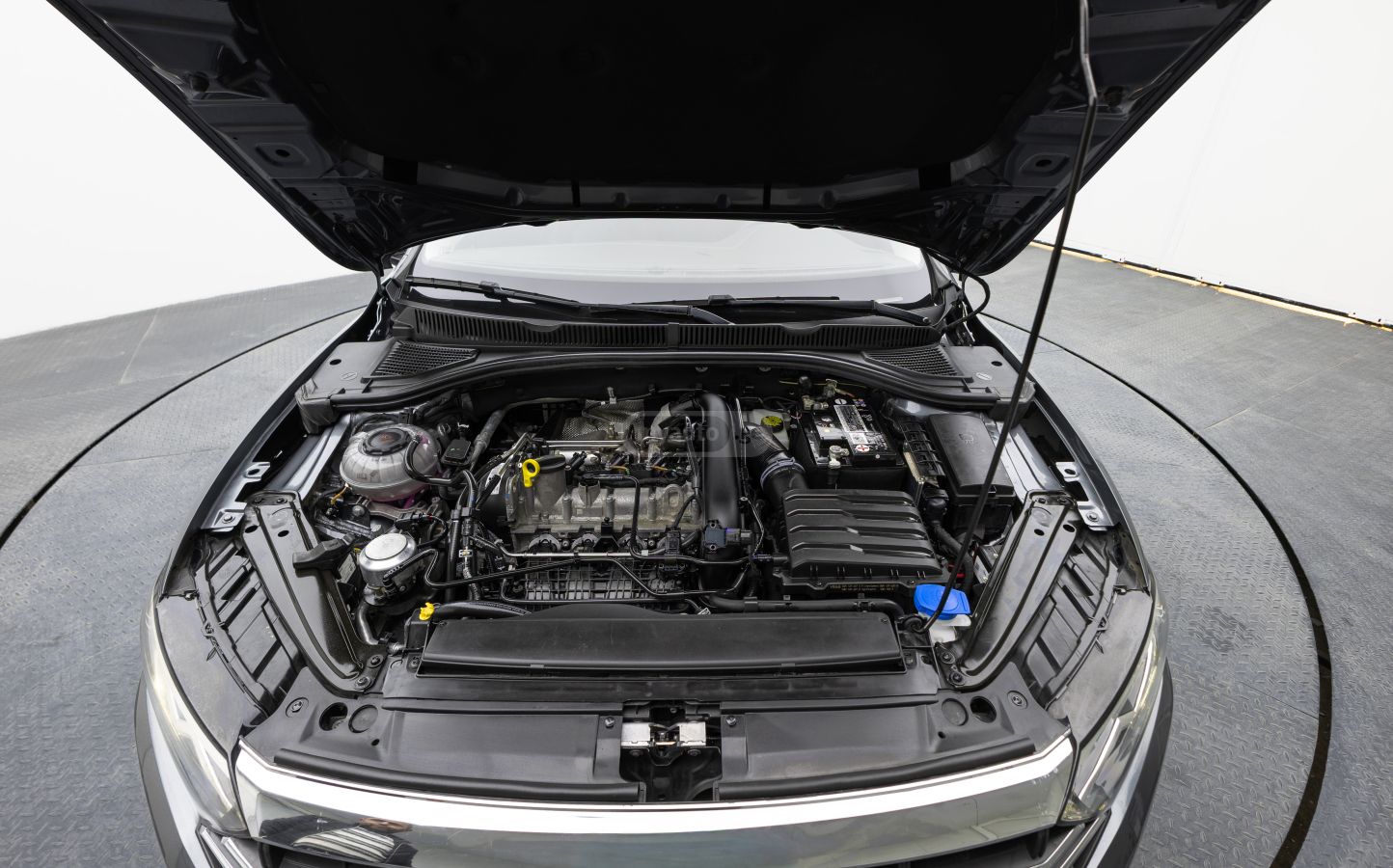 Volkswagen Jetta 2021 — photo 2