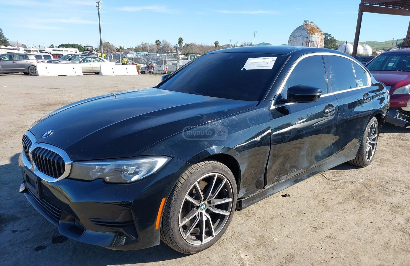 BMW 330 2020 — photo 2