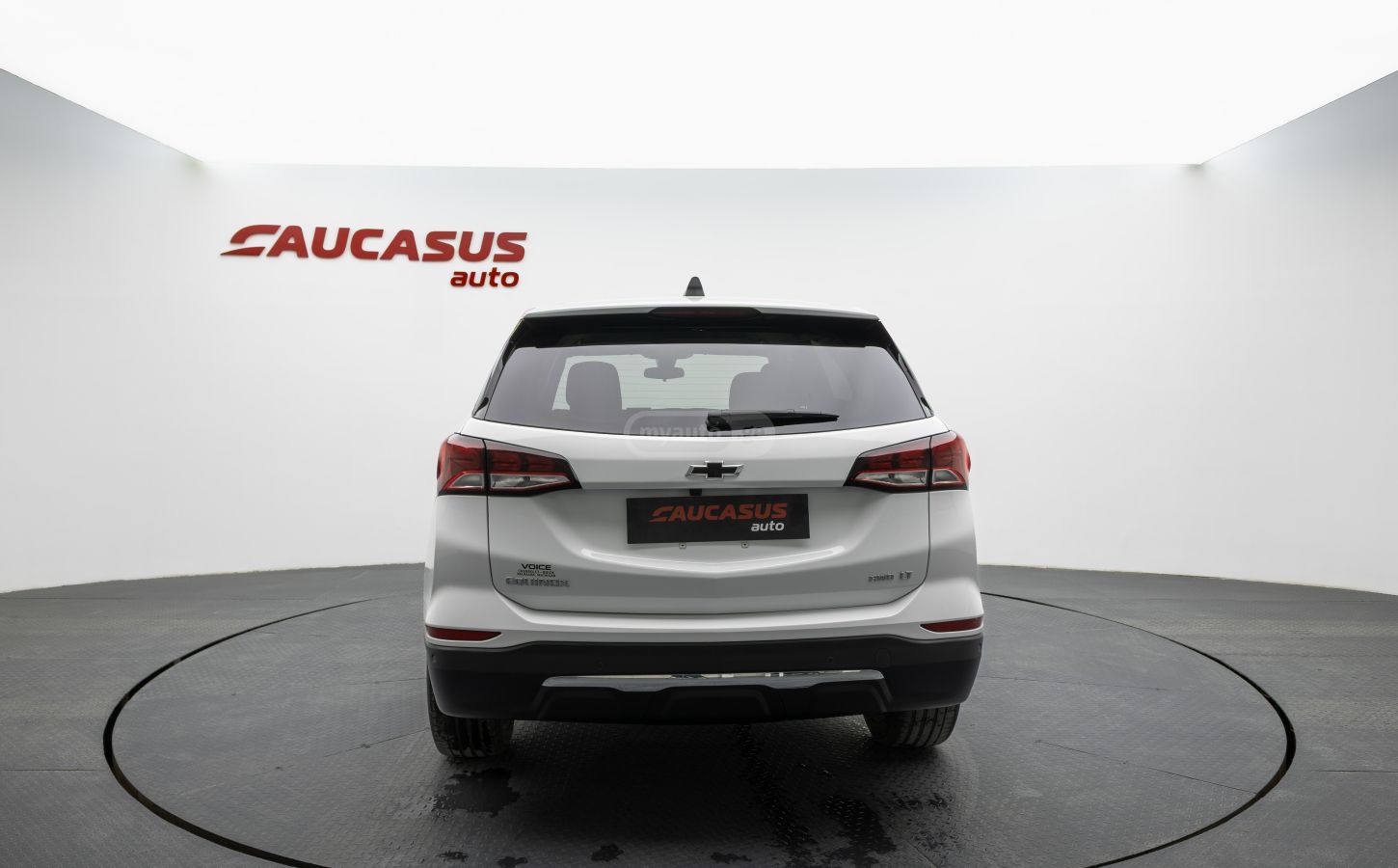 Chevrolet Equinox 2023 — photo 2