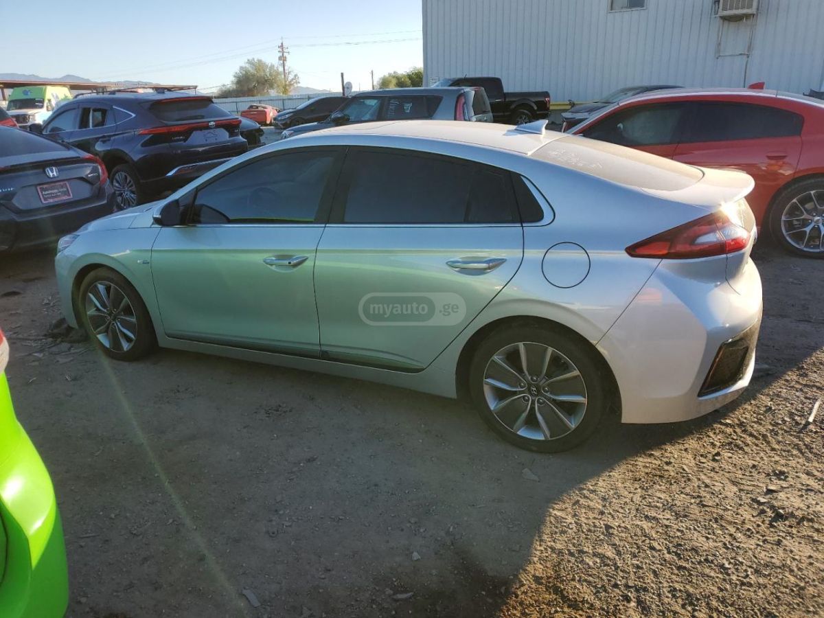 Hyundai Ioniq 2019 — photo 2